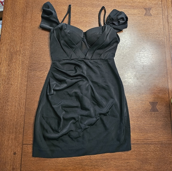 NBD Dresses & Skirts - NBD Revolve Myles Mini Dress XS